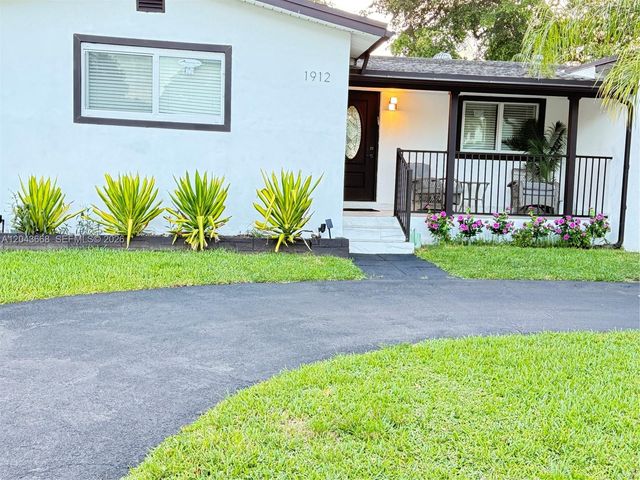 1912 N 42nd Ave, Hollywood, FL 33021