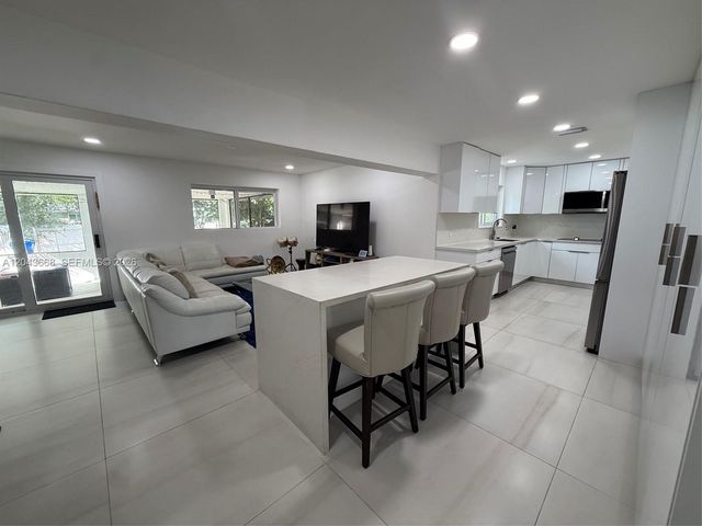 1912 N 42nd Ave, Hollywood, FL 33021