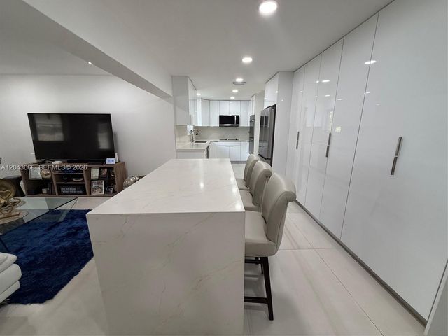 1912 N 42nd Ave, Hollywood, FL 33021