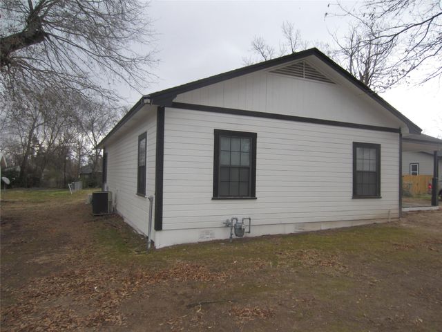 120 Goodman Street, Sulphur Springs, TX 75482