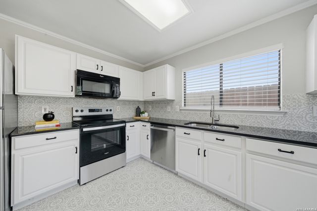 7019 Knights, San Antonio, TX 78233