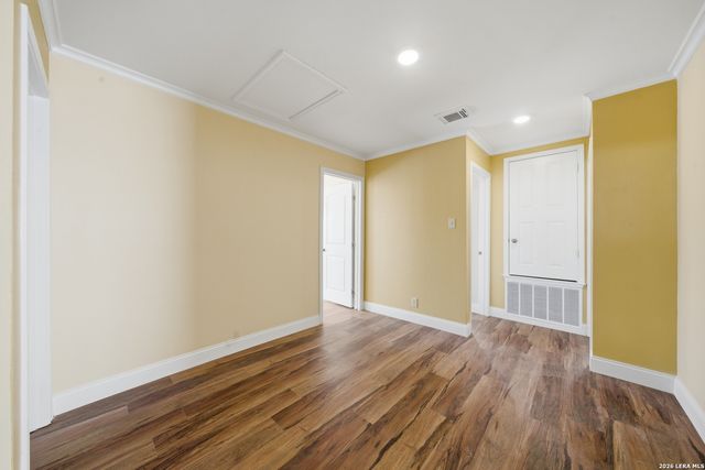 7019 Knights, San Antonio, TX 78233