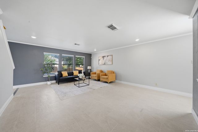 7019 Knights, San Antonio, TX 78233