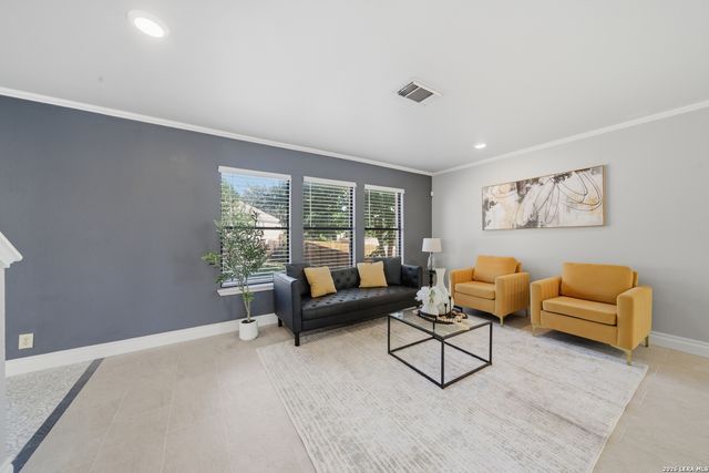 7019 Knights, San Antonio, TX 78233