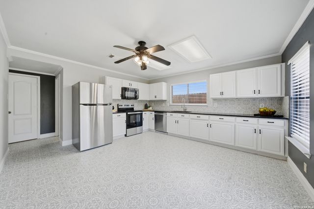 7019 Knights, San Antonio, TX 78233