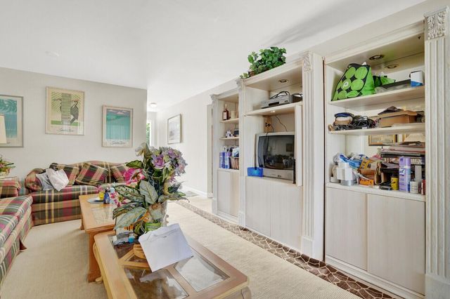 1505 Crescent Circle A11, Lake Park, FL 33403