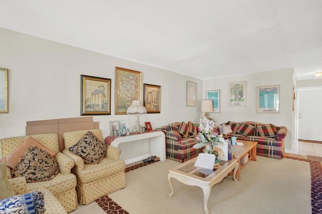 1505 Crescent Circle A11, Lake Park, FL 33403