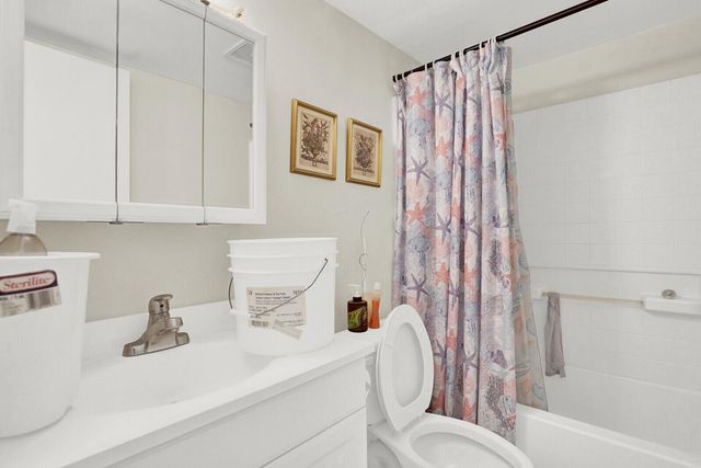 1505 Crescent Circle A11, Lake Park, FL 33403