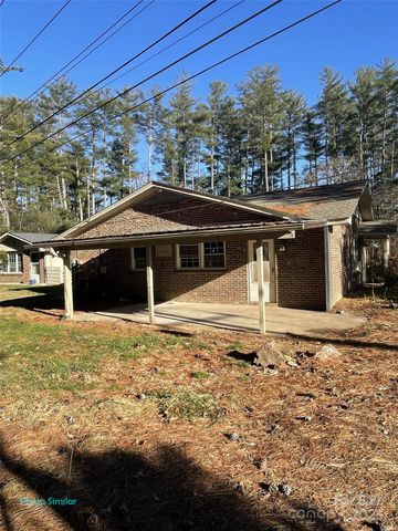 621 Price Road, Hendersonville, NC 28739