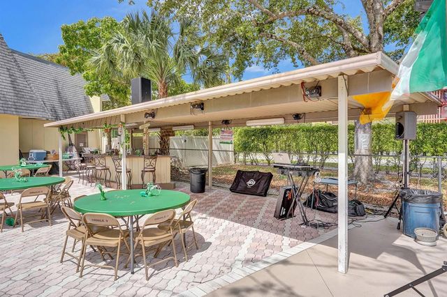 7360 NW 1st Street 206, Margate, FL 33063