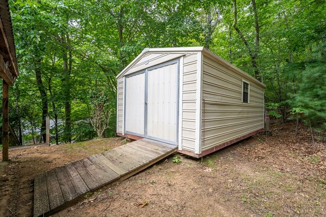 35 Burkensmyth Lane, Blairsville, GA 30512