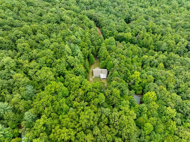 35 Burkensmyth Lane, Blairsville, GA 30512