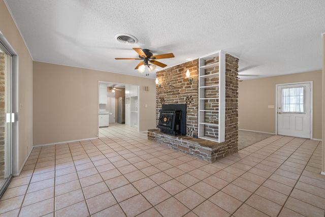 606 Cedar DR, Buchanan Dam, TX 78609