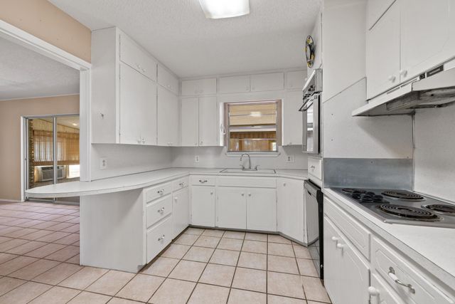 606 Cedar DR, Buchanan Dam, TX 78609