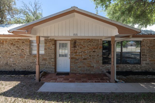 606 Cedar DR, Buchanan Dam, TX 78609