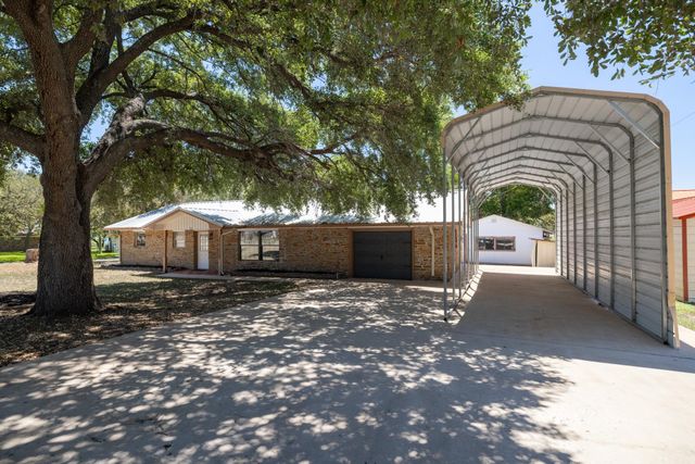 606 Cedar DR, Buchanan Dam, TX 78609