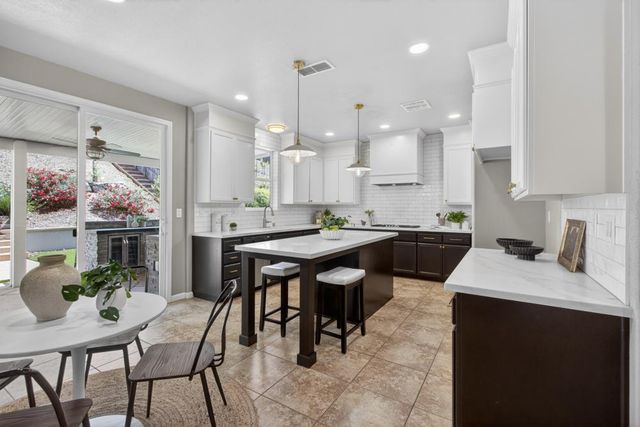 2070 Larkstone Pl, El Dorado Hills, CA 95762