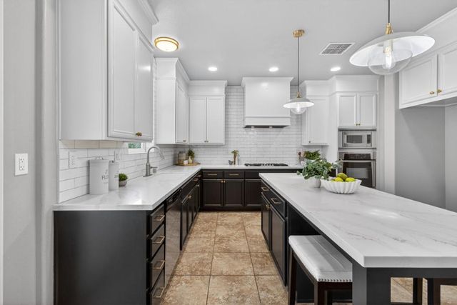 2070 Larkstone Pl, El Dorado Hills, CA 95762