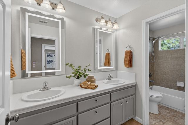 2070 Larkstone Pl, El Dorado Hills, CA 95762