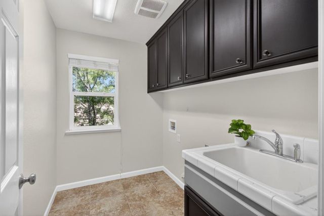 2070 Larkstone Pl, El Dorado Hills, CA 95762