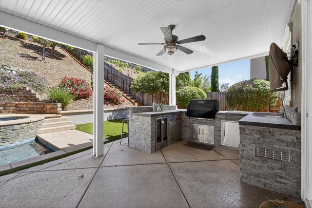 2070 Larkstone Pl, El Dorado Hills, CA 95762