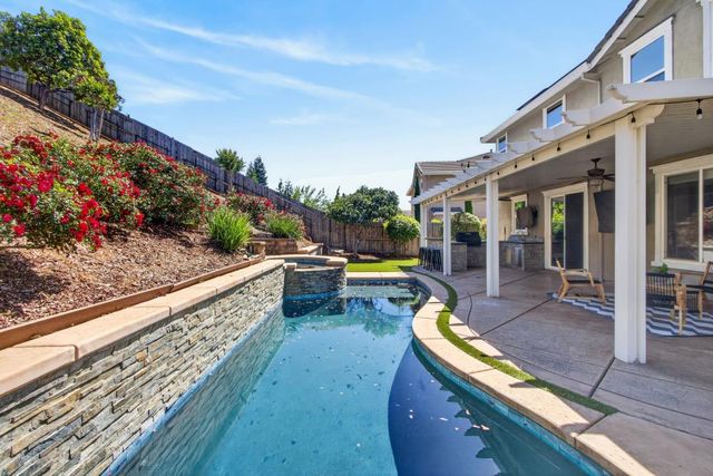2070 Larkstone Pl, El Dorado Hills, CA 95762