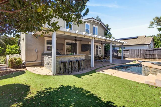 2070 Larkstone Pl, El Dorado Hills, CA 95762