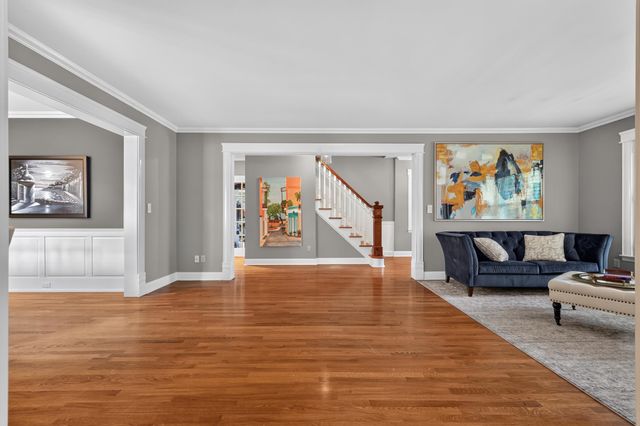 2 HOWARD PL, Bayonne, NJ 07002