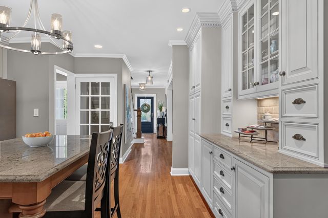 2 HOWARD PL, Bayonne, NJ 07002