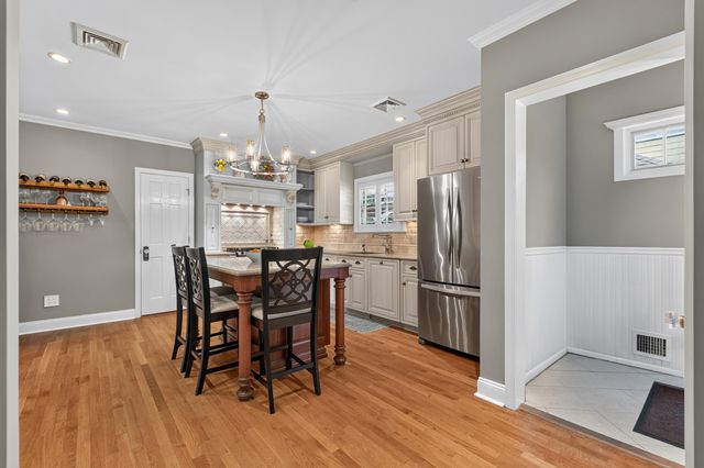 2 HOWARD PL, Bayonne, NJ 07002