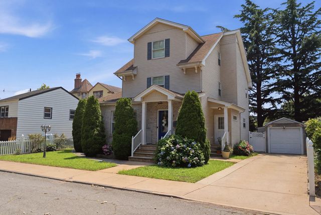 2 HOWARD PL, Bayonne, NJ 07002