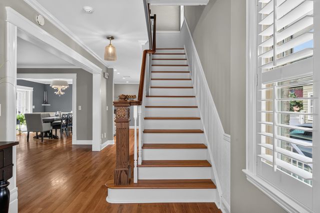 2 HOWARD PL, Bayonne, NJ 07002