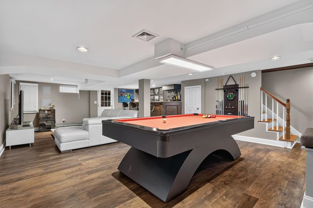 2 HOWARD PL, Bayonne, NJ 07002