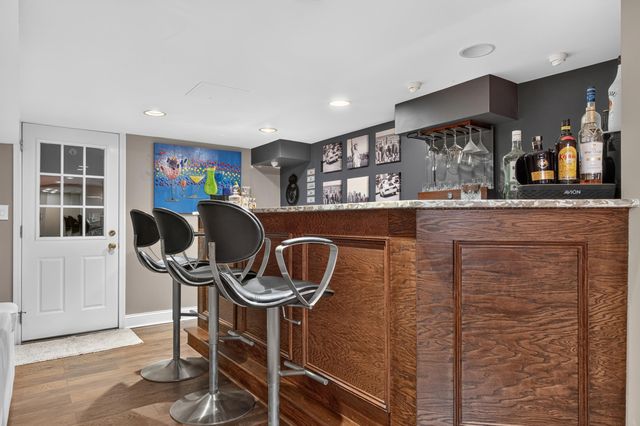 2 HOWARD PL, Bayonne, NJ 07002
