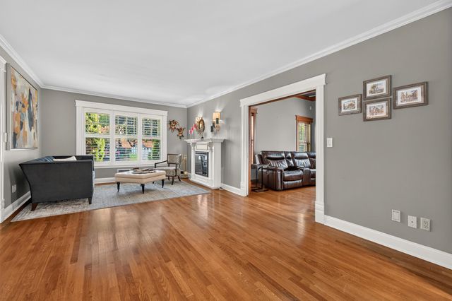 2 HOWARD PL, Bayonne, NJ 07002