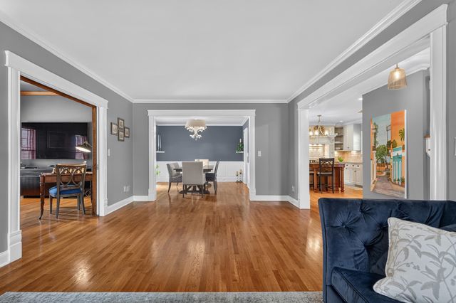2 HOWARD PL, Bayonne, NJ 07002
