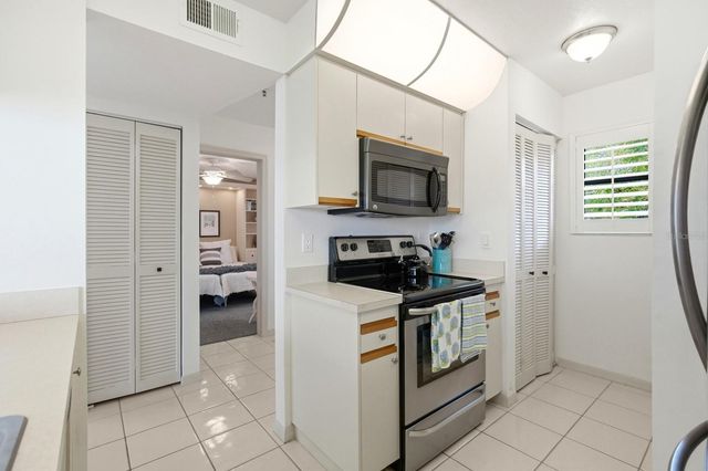 460 BOUCHELLE DRIVE 101, New Smyrna Beach, FL 32169