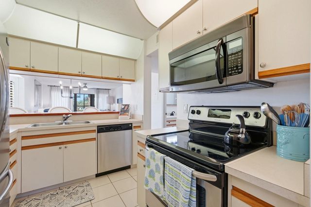 460 BOUCHELLE DRIVE 101, New Smyrna Beach, FL 32169