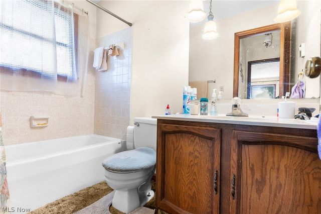 942 Canterbury Lane, Salem, OH 44460