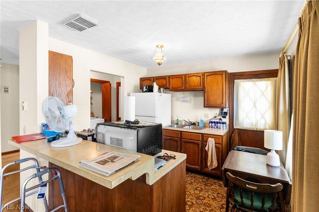 942 Canterbury Lane, Salem, OH 44460