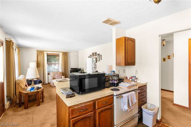 942 Canterbury Lane, Salem, OH 44460