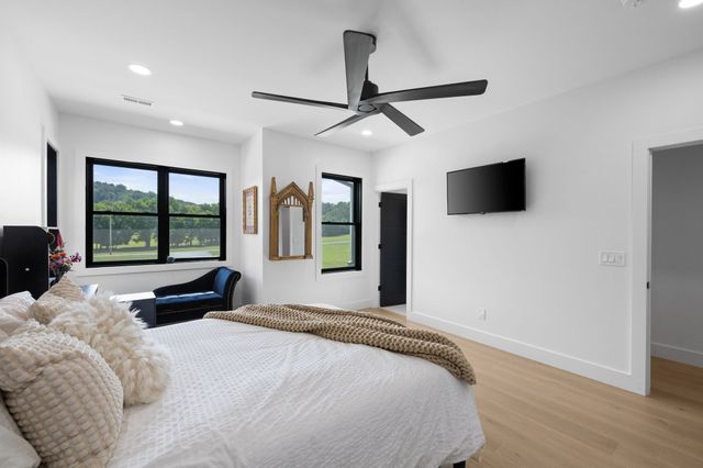 150 Scenic Cir, Pulaski, TN 38478