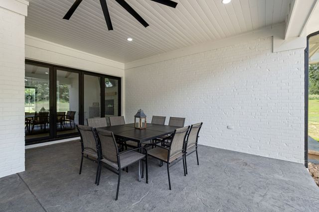 150 Scenic Cir, Pulaski, TN 38478