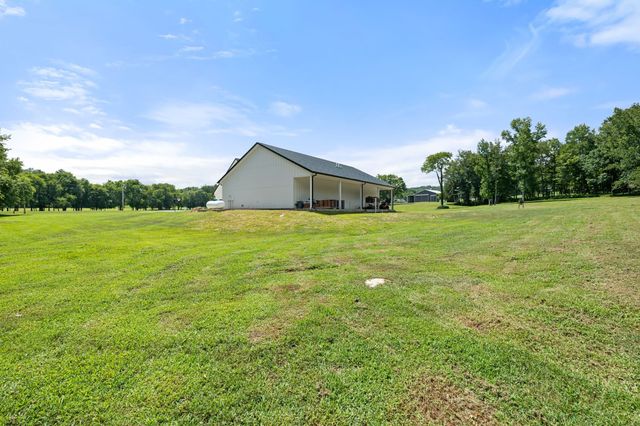 150 Scenic Cir, Pulaski, TN 38478