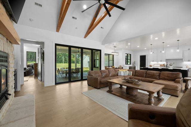 150 Scenic Cir, Pulaski, TN 38478