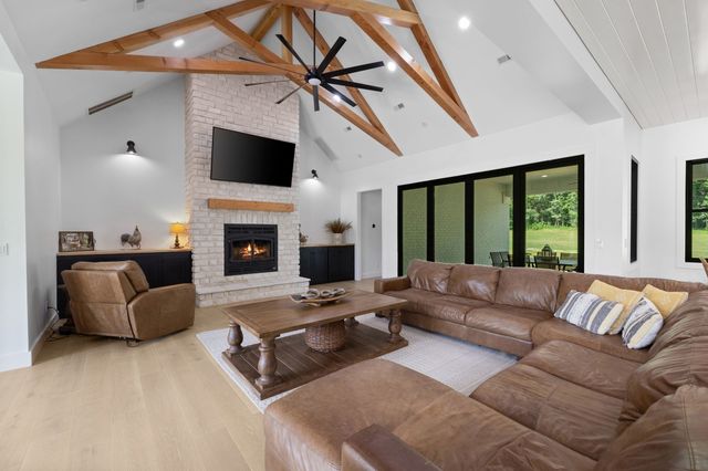 150 Scenic Cir, Pulaski, TN 38478