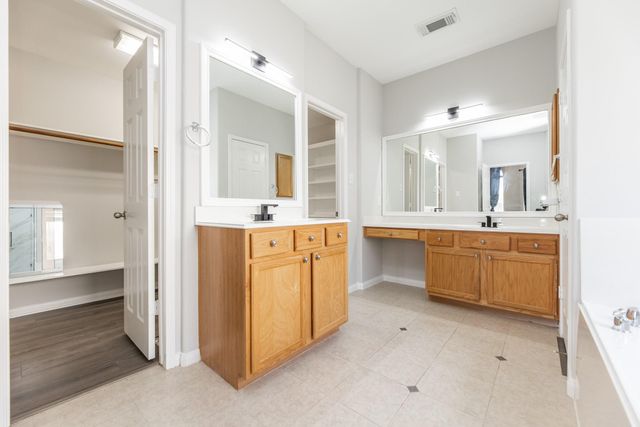 3002 Vincent Crossing Drive, Spring, TX 77386