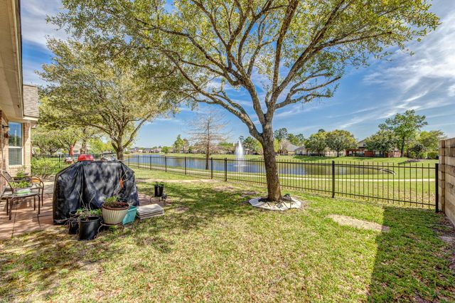 3002 Vincent Crossing Drive, Spring, TX 77386