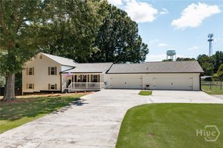 483 Whispering Oaks Drive, Statham, GA 30666