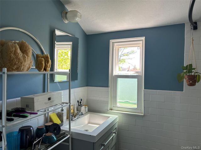 1258 Jackson Avenue, Lindenhurst, NY 11757